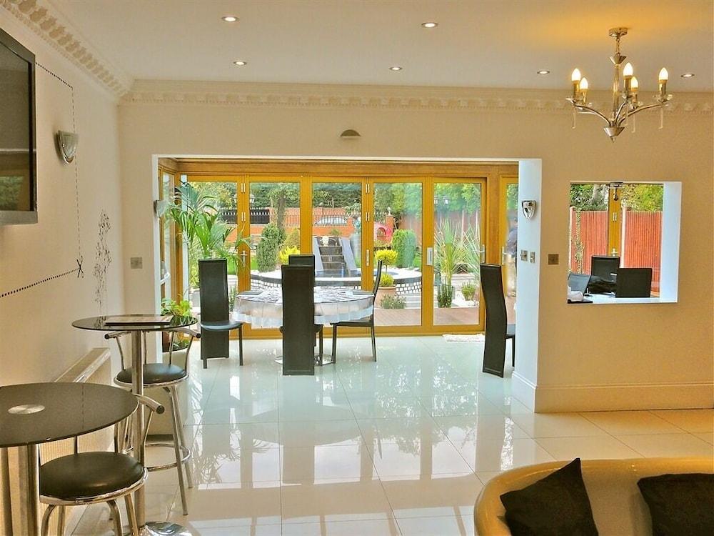 Skylark Guest House Hounslow Exterior photo