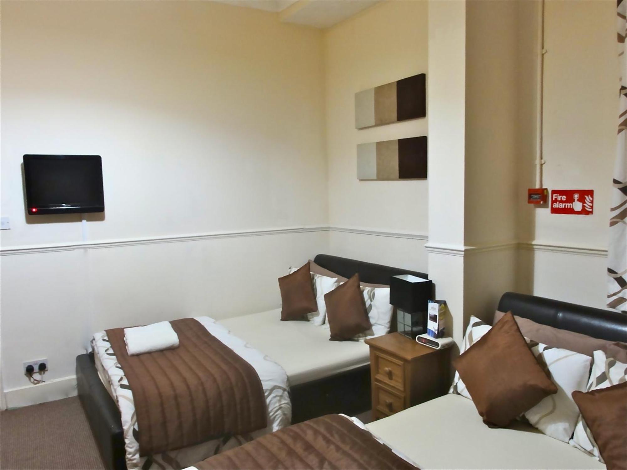 Skylark Guest House Hounslow Exterior photo